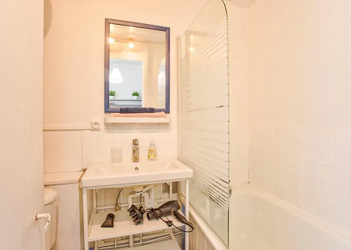 Navyrose - Joli - Centre De * Caen